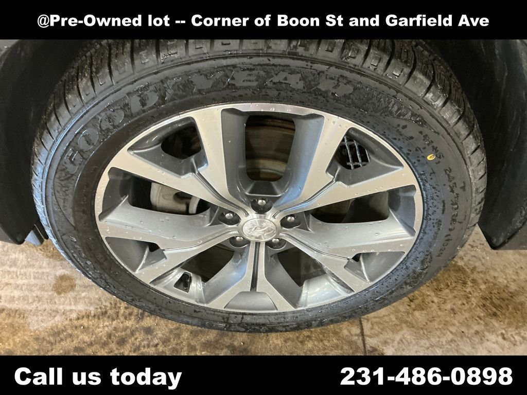 Used 2020 Black Hyundai SEL image 11