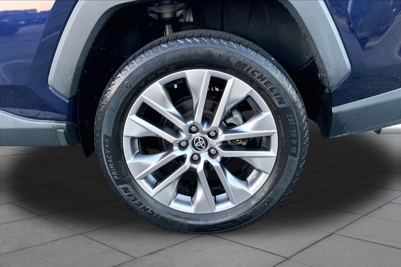 Used 2022 Blueprint Toyota XLE Premium image 9