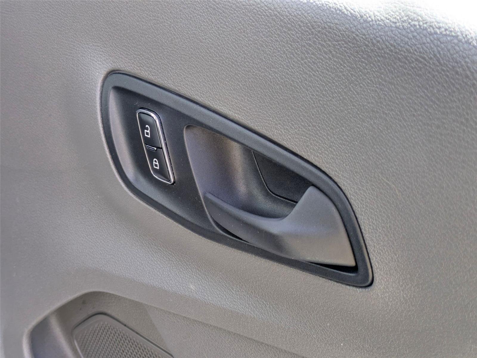 Used 2023 Oxford White Ford XLT image 24