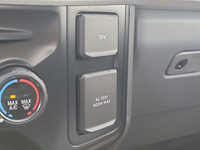 New 2026 Oxford White Ford XLT image 22