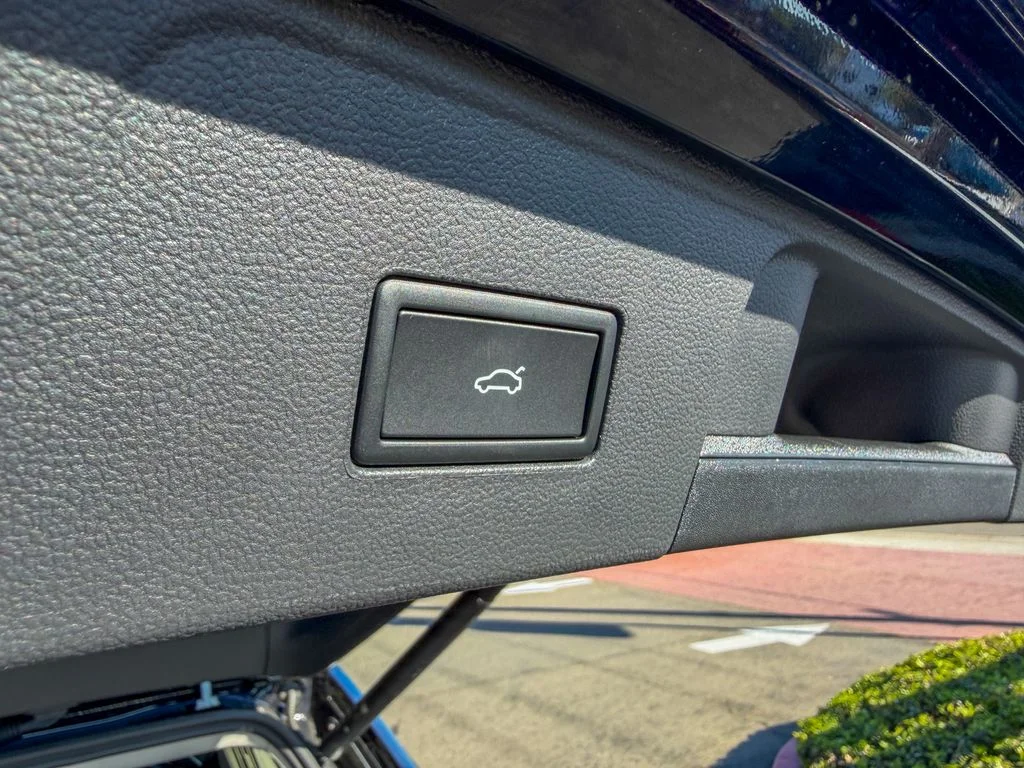 2026 Volkswagen Atlas SE w/Tech - Photo 30