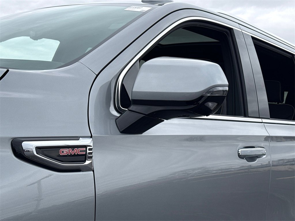2026 GMC YUKON XL - Image 11