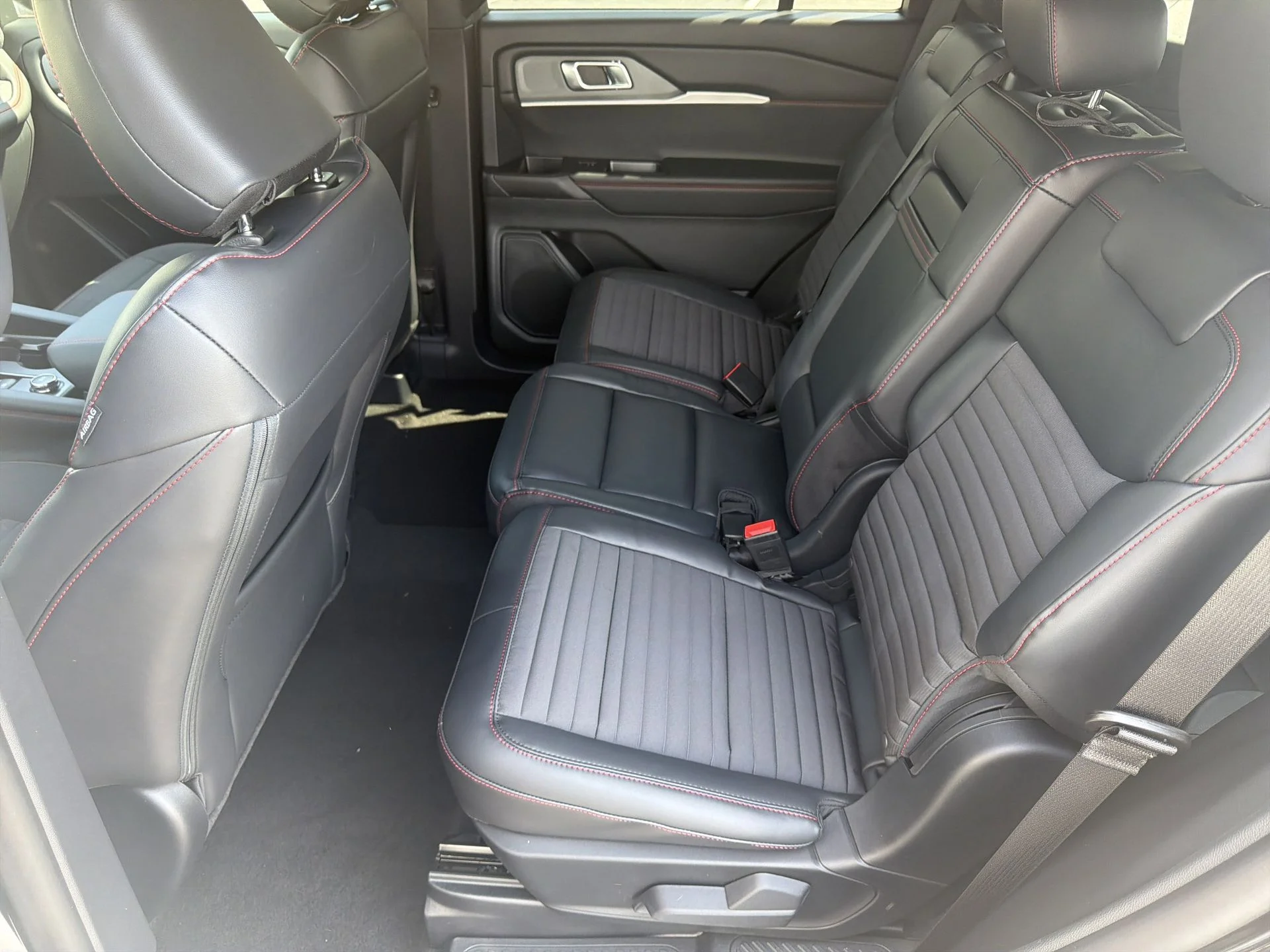 New 2026 Agate Black Metallic Ford ST-Line image 21