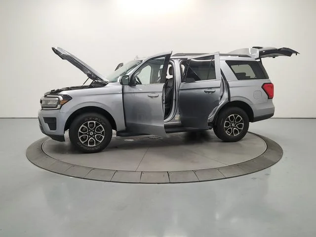 Used 2024 Silver Ford XLT image 13