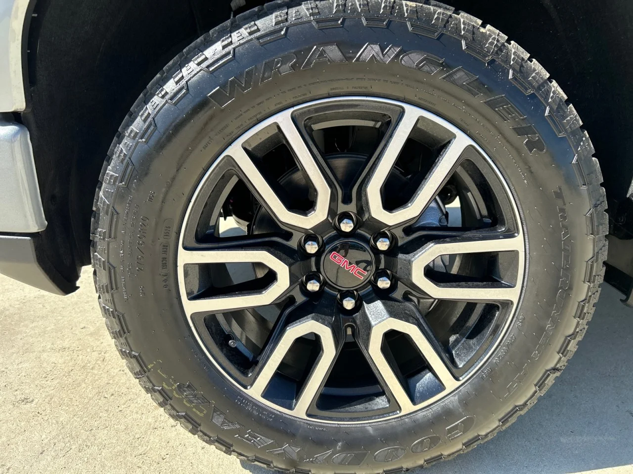 New 2026 Sterling Metallic GMC AT4 image 9