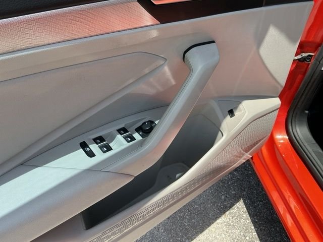 Used 2019 Orange Volkswagen 1.4T S image 20