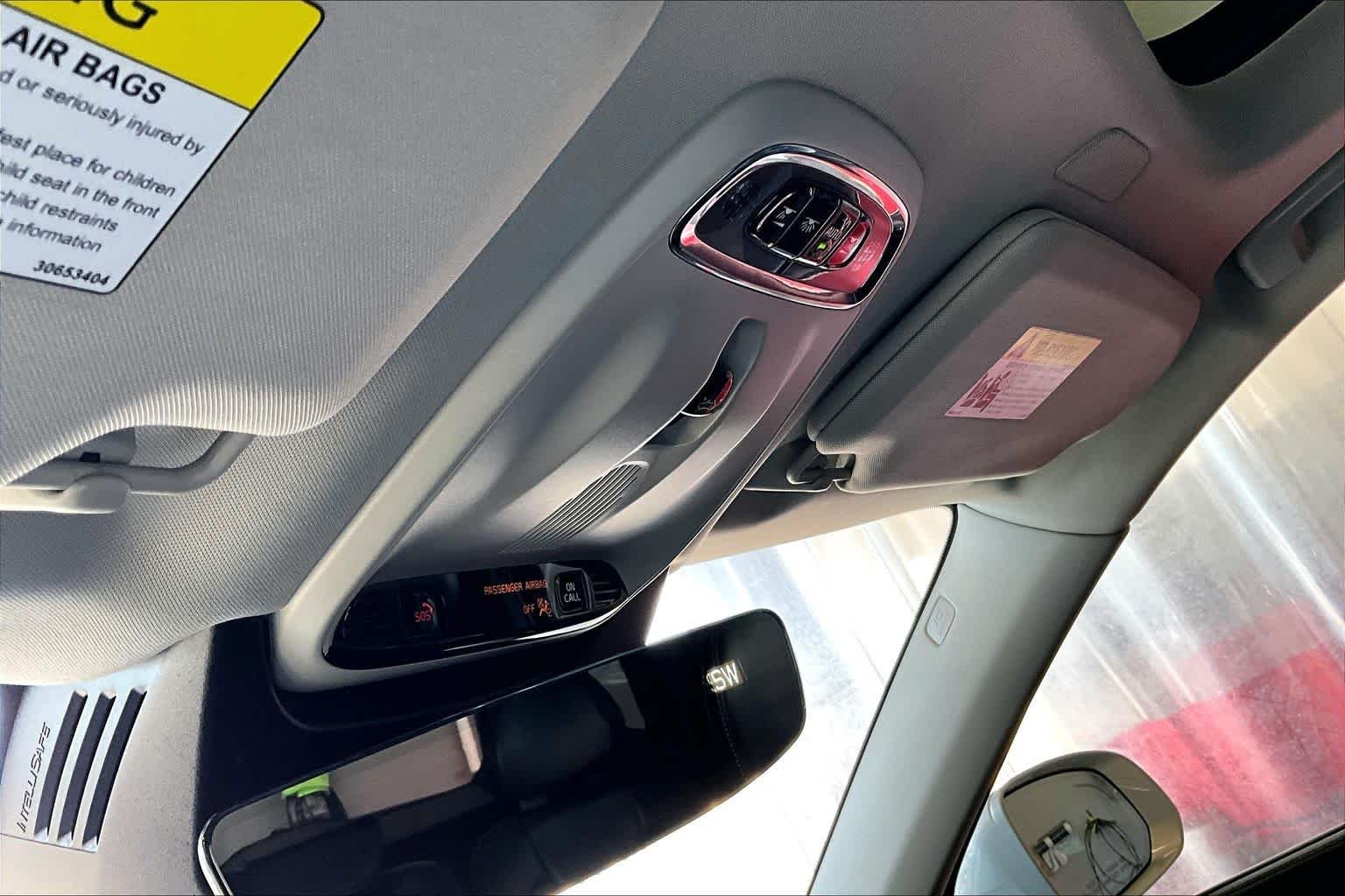 Used 2021 Birch Light Metallic Volvo Inscription image 35