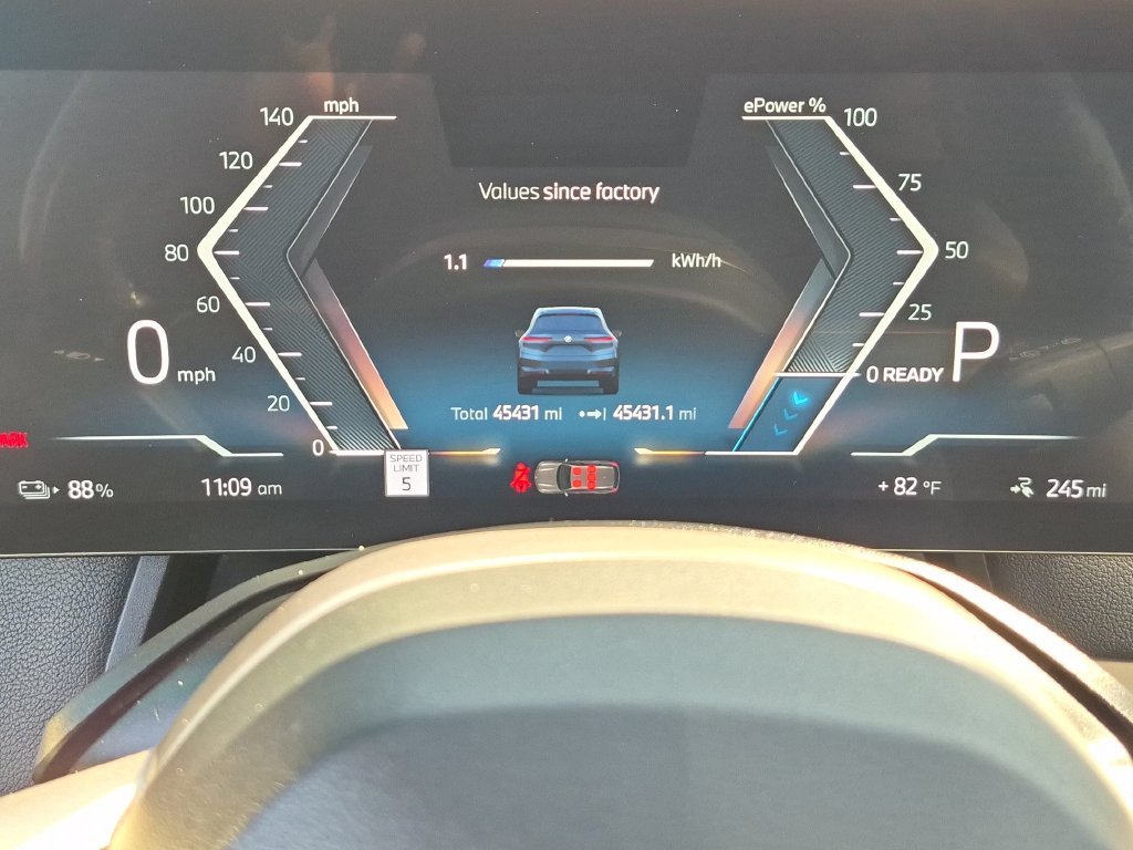 Used 2024 Blue BMW xDrive50 image 11
