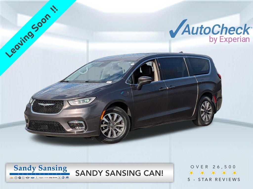 Used 2023 Gray Chrysler Touring L image 1