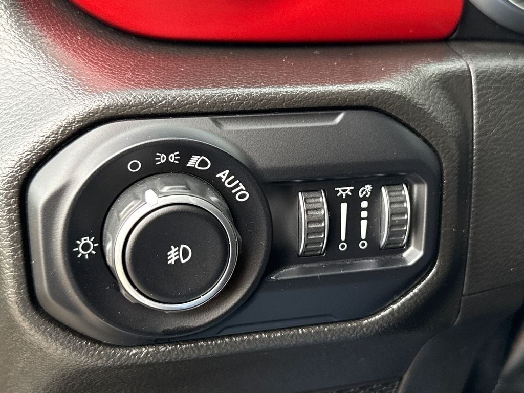 Used 2022 Black Jeep Unlimited Rubicon image 26