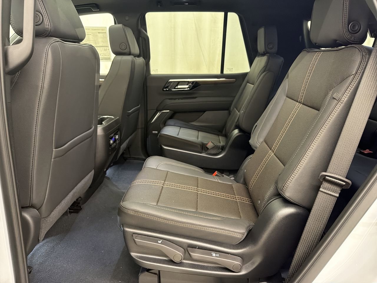 New 2026 Polar White Tricoat Chevrolet High Country image 19