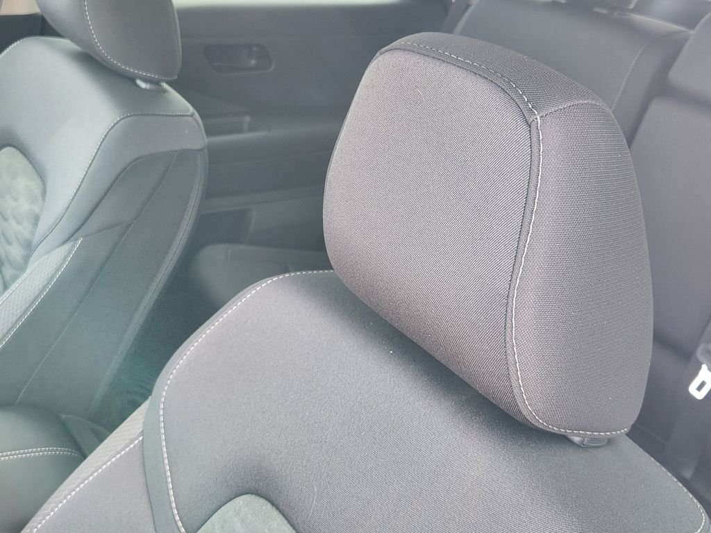 2026 Nissan Pathfinder SV - Photo 15