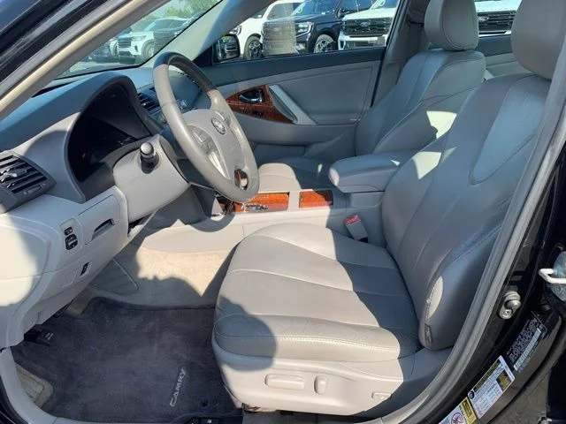 Used 2010 Black Toyota XLE image 23