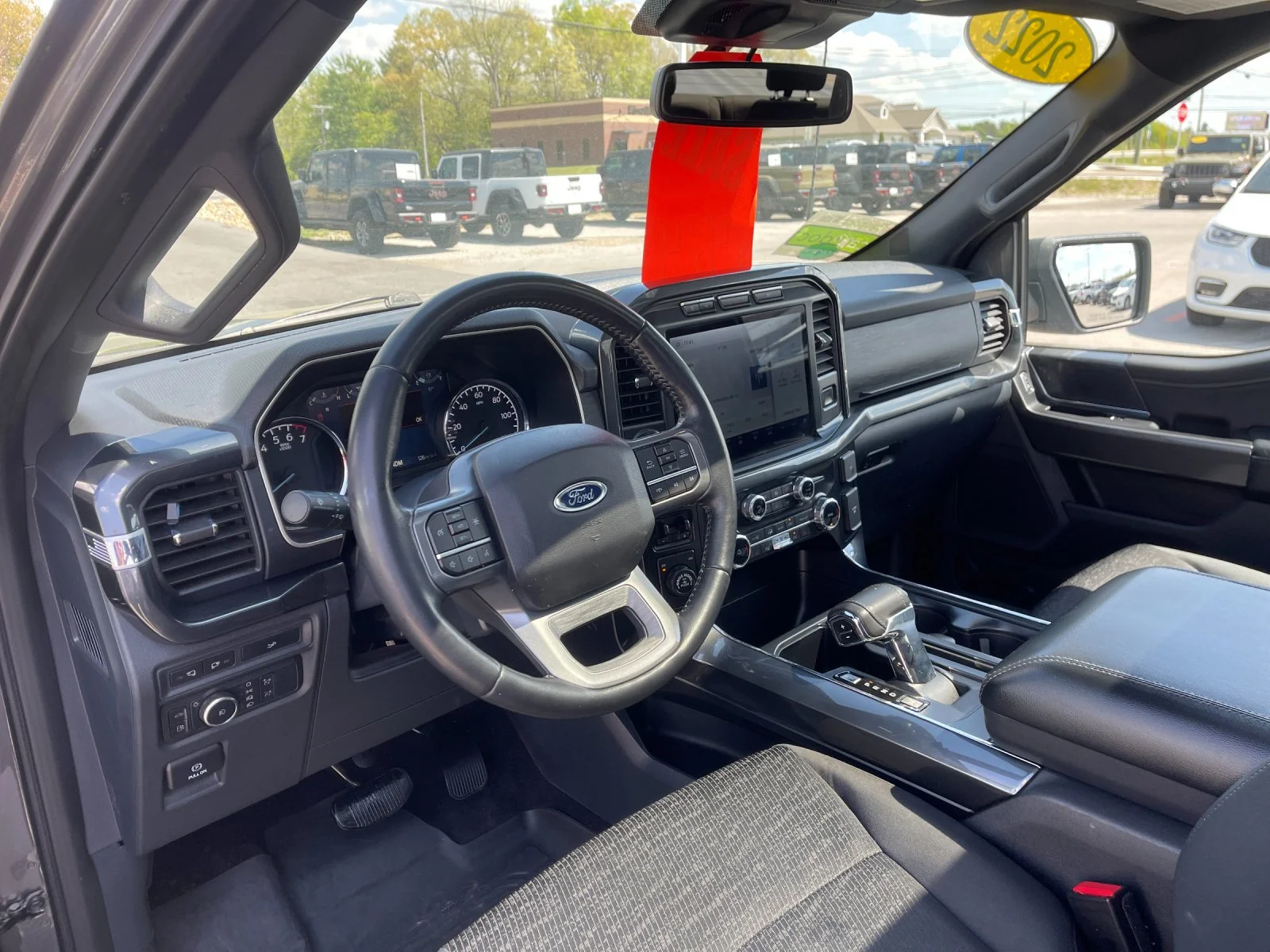 Used 2022 Gray Ford XLT image 11