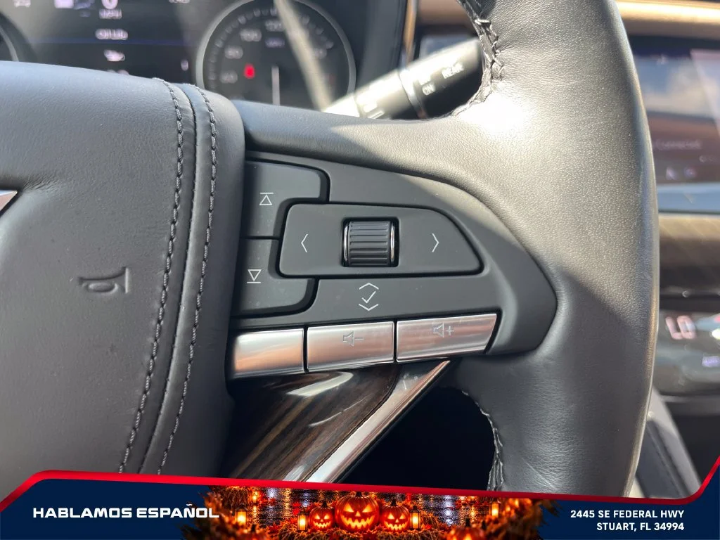 Used 2023 CRYSTAL WHITE TRICOAT Cadillac AWD Premium Luxury image 27