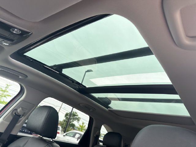 Used 2022 Red Kia X-Line SX Prestige image 21