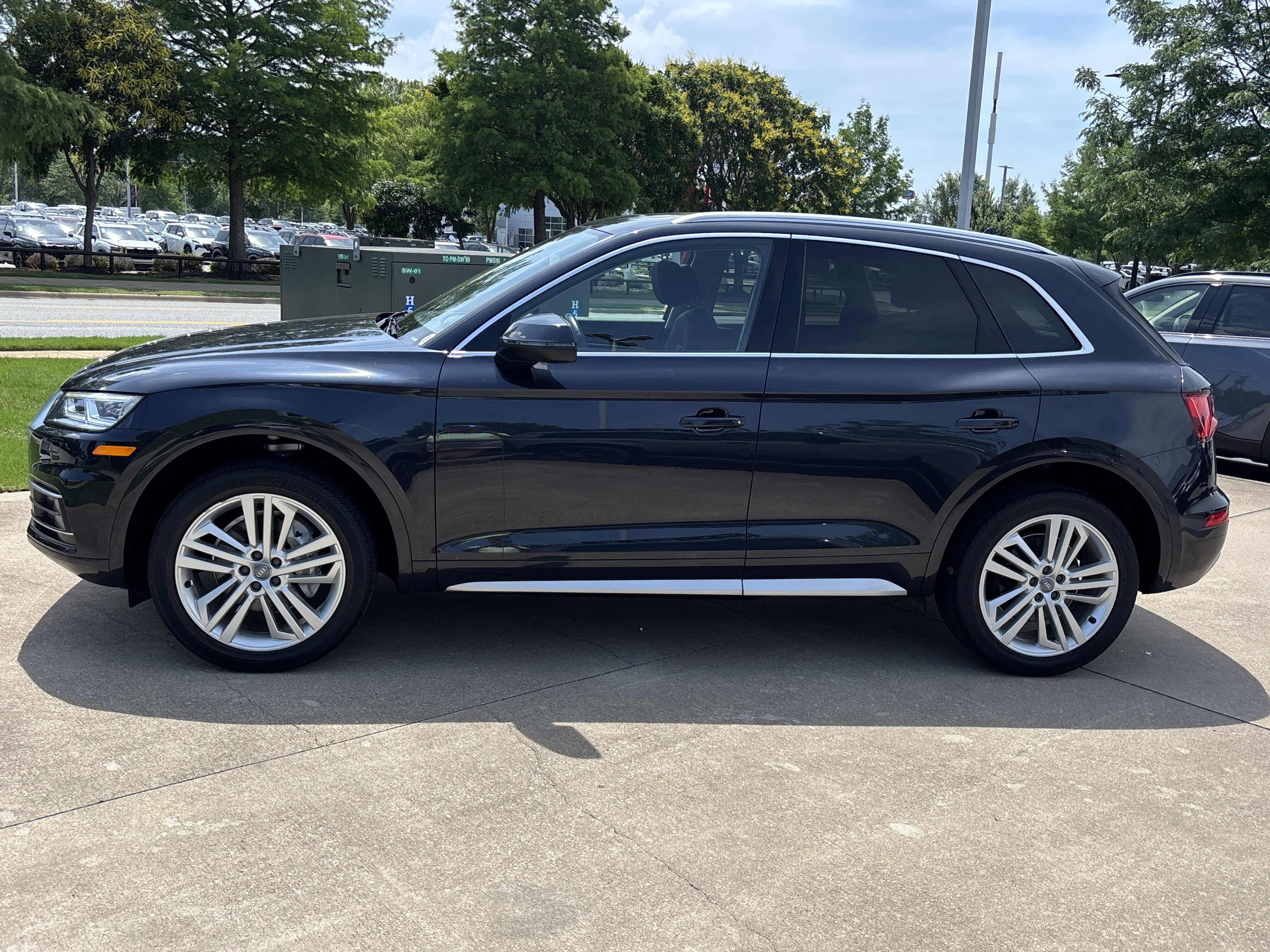 Used 2018 Moonlight Blue Metallic Audi 2.0T Premium Plus AWD image 11