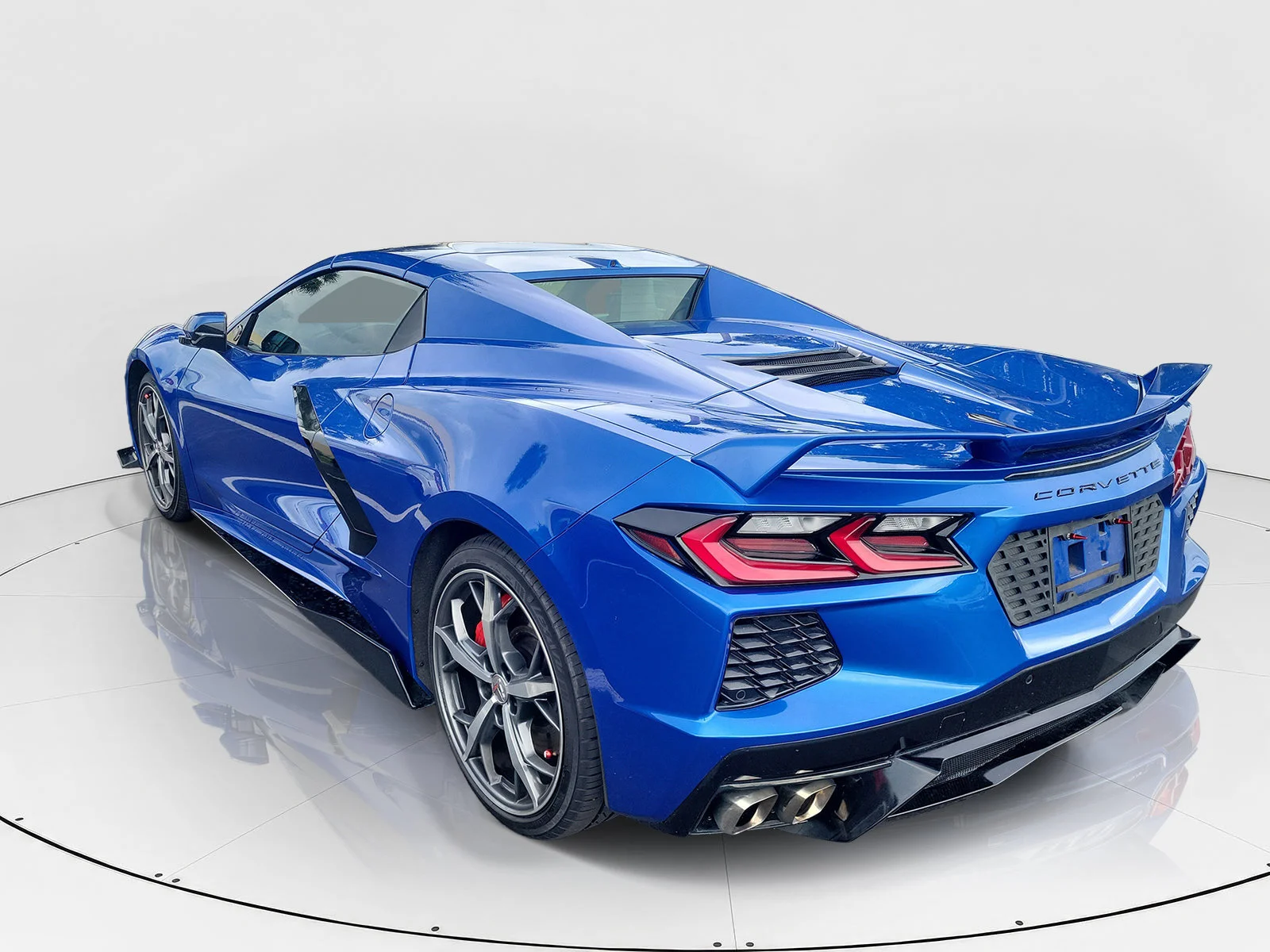 Used 2021 Blue Metallic Chevrolet Stingray image 5