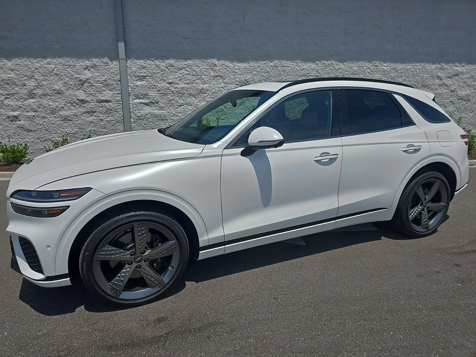 2023 Genesis GV70 2.5T Standard AWD's photo