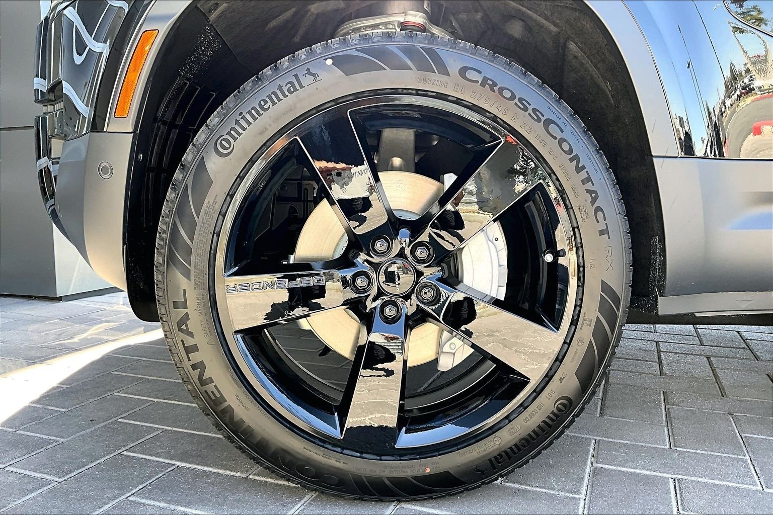 New 2026 Santorini Black Land Rover S image 13