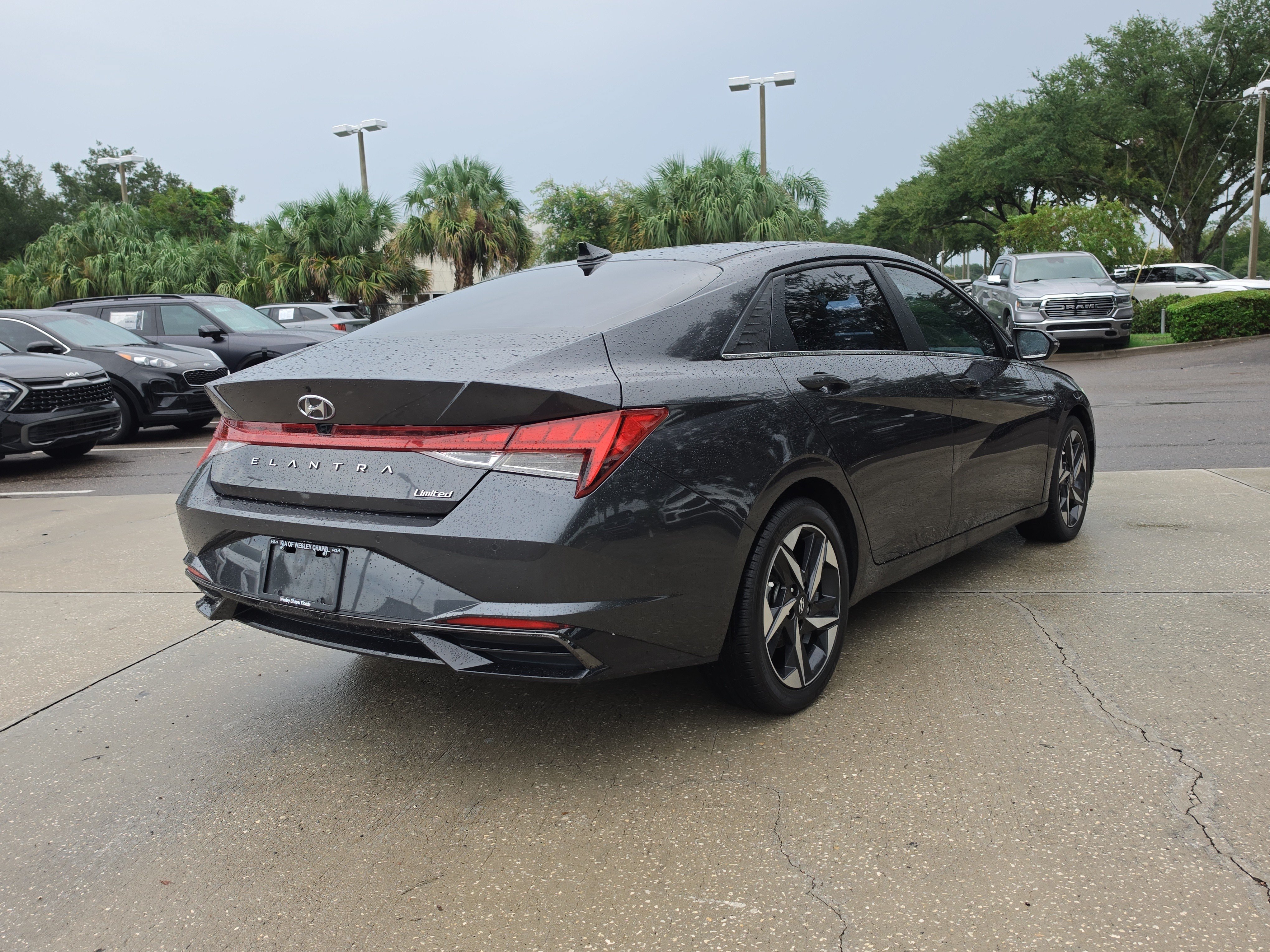 Used 2022 Portofino Gray Hyundai Limited image 8