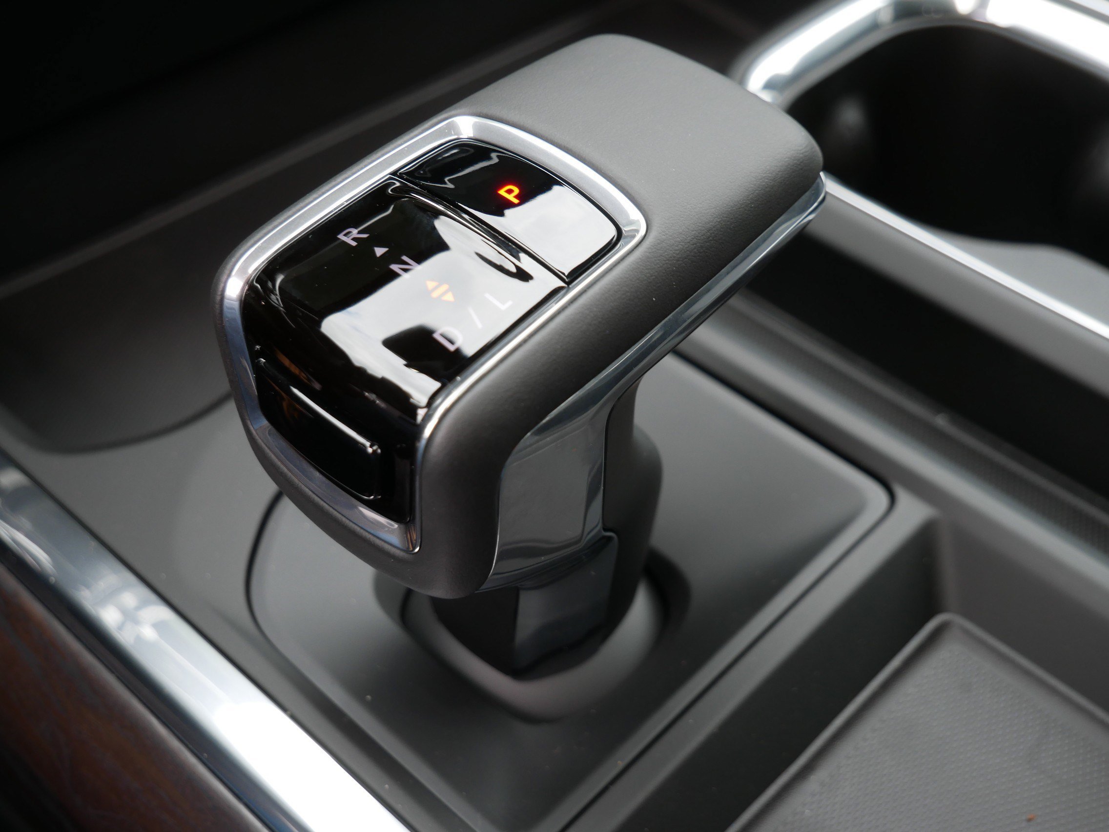 2026 GMC Sierra 1500 SLT - Photo 9