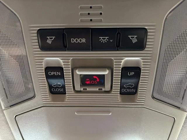 Used 2020 Lunar Rock Toyota XLE image 22