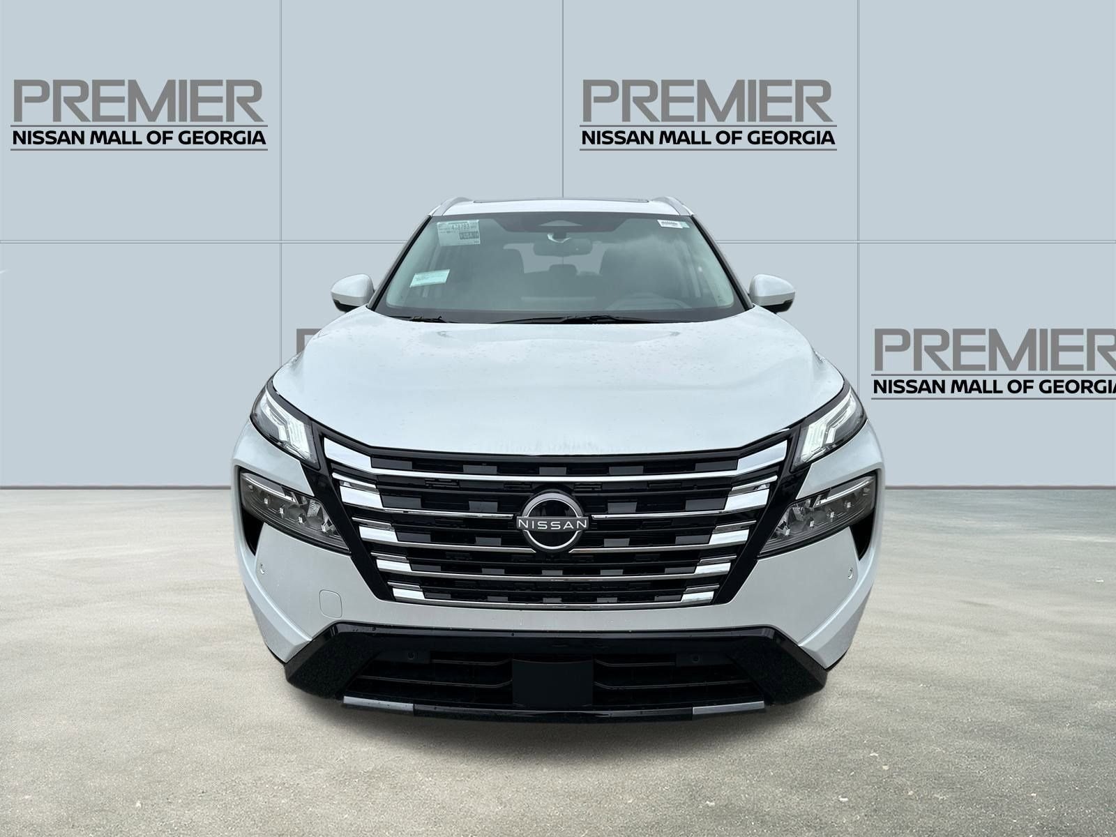 New 2026 White Nissan Platinum image 2