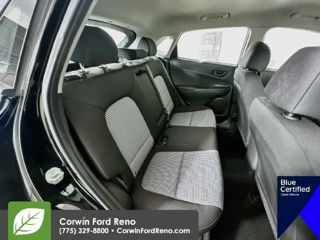 Used 2022 Ultra Black Hyundai SE image 29