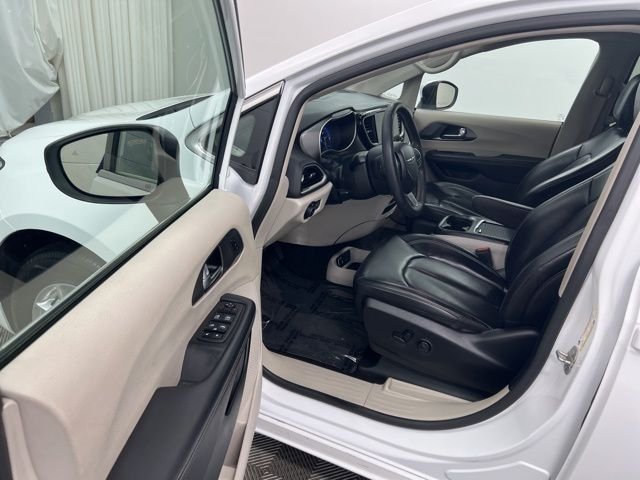 Used 2023 White Chrysler Touring L image 14