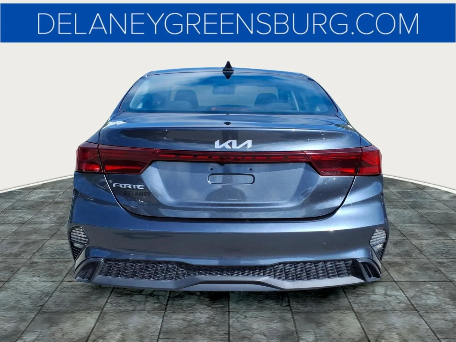 Used 2023 Gravity Gray Kdg Kia LXS image 4