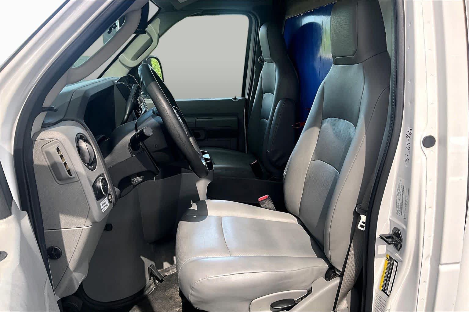 Pre-Owned 2023 Ford E-Series Cutaway