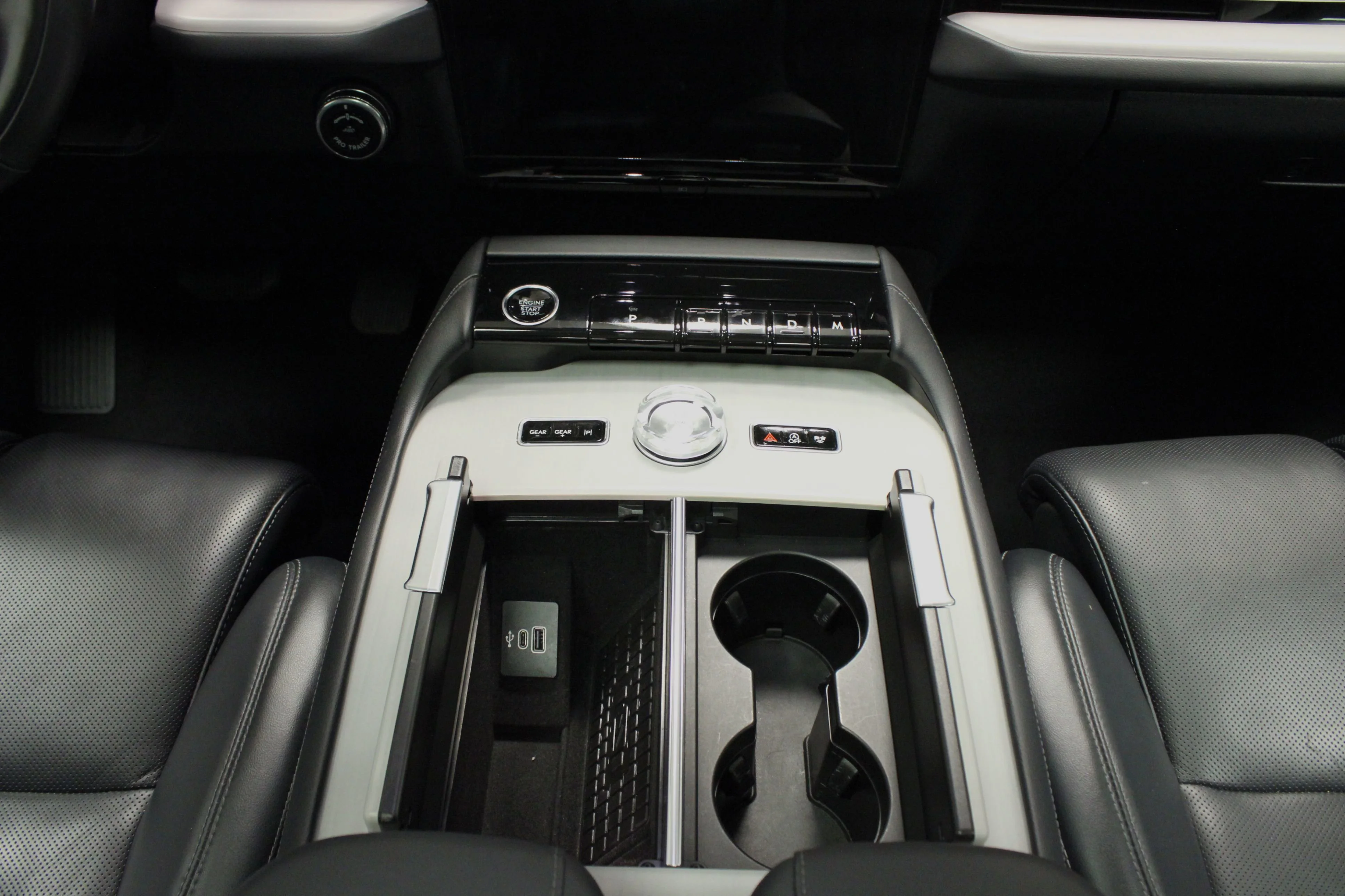 Used 2025 Black Metallic Lincoln Reserve image 25
