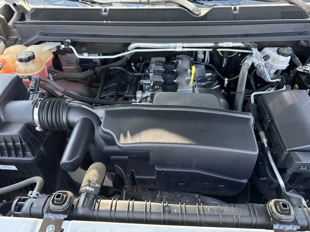Used 2022 Summit White Chevrolet LT image 24