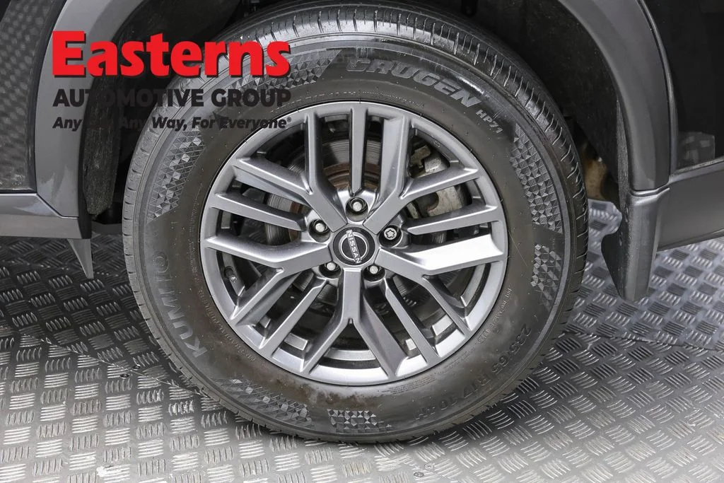 Used 2023 Black Nissan S image 8