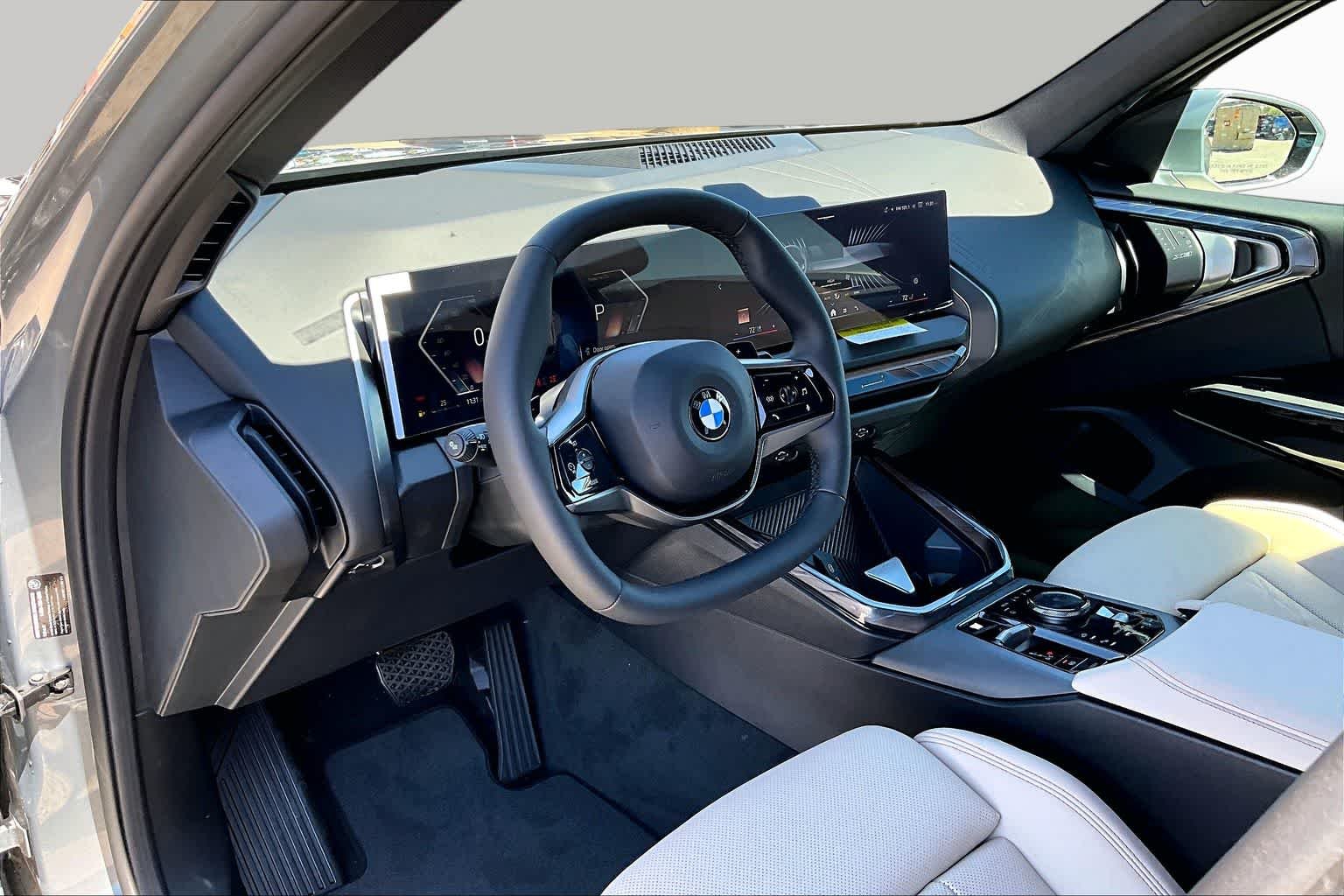 New 2026 Skyscraper Grey Metallic BMW 30 xDrive image 8