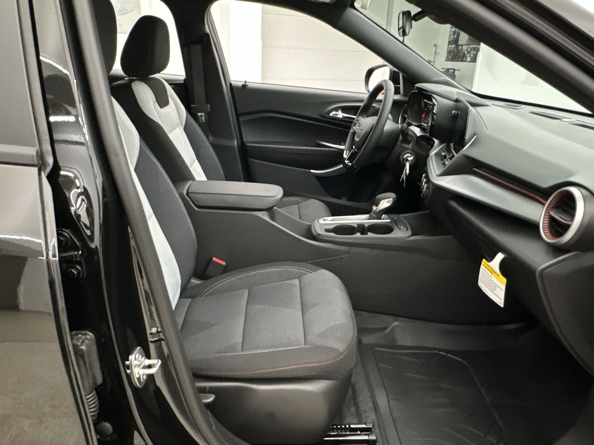 2026 Chevrolet Trax RS - Photo 81
