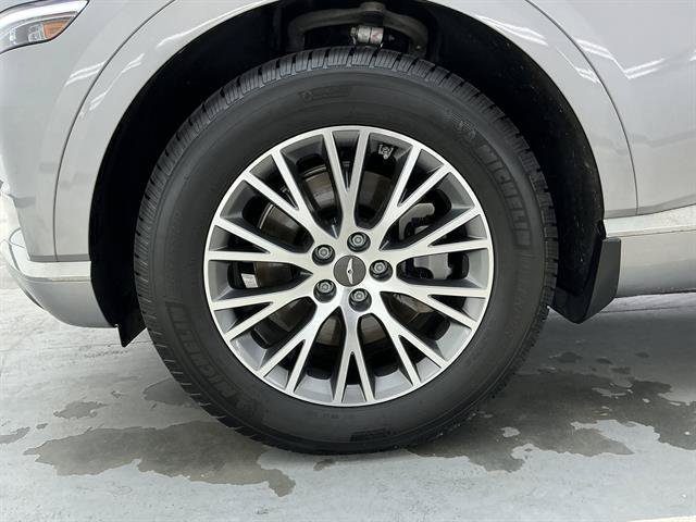 Used 2022 Savile Silver Genesis 4DR AWD 25T image 18