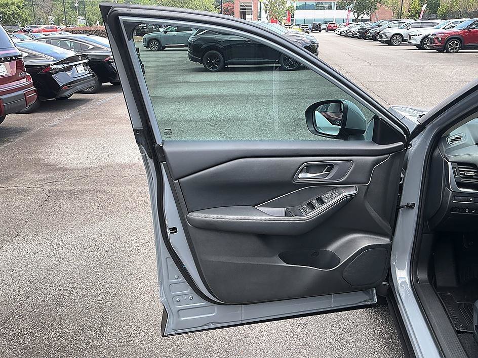 Certified Used 2026 Boulder Gray Pearl Nissan SV image 10