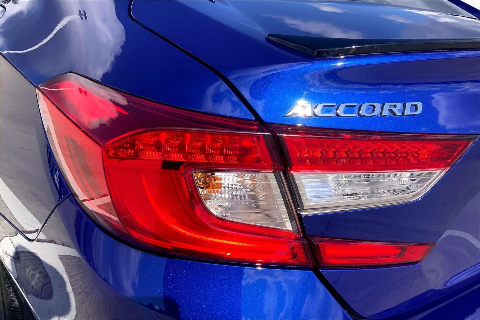 Used 2021 Still Night Pearl Honda Sport image 28