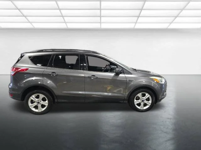 Used 2014 Gray Ford SE image 3