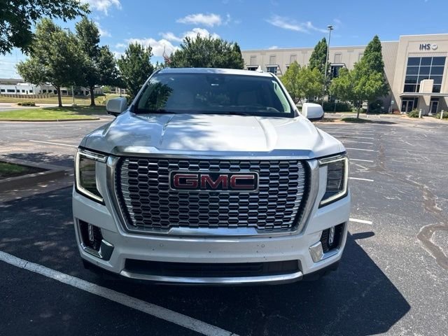 Used 2023 White GMC Denali image 2