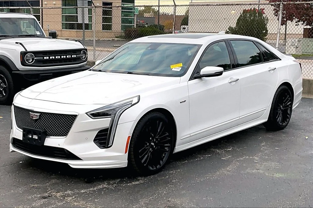 Used 2020 Crystal White Tri-Coat Cadillac Blackwing Twin image 11