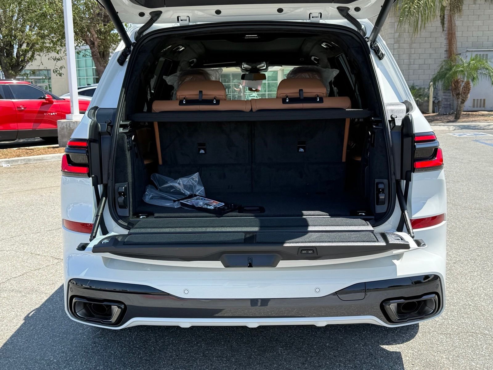 New 2027 Alpine White BMW xDrive40i image 16
