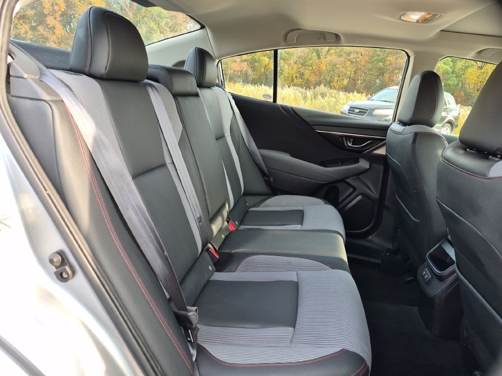 Used 2021 Silver Subaru 2.5i Sport image 30
