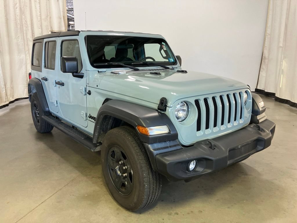 Used 2023 Earl Clearcoat Jeep Sport image 1