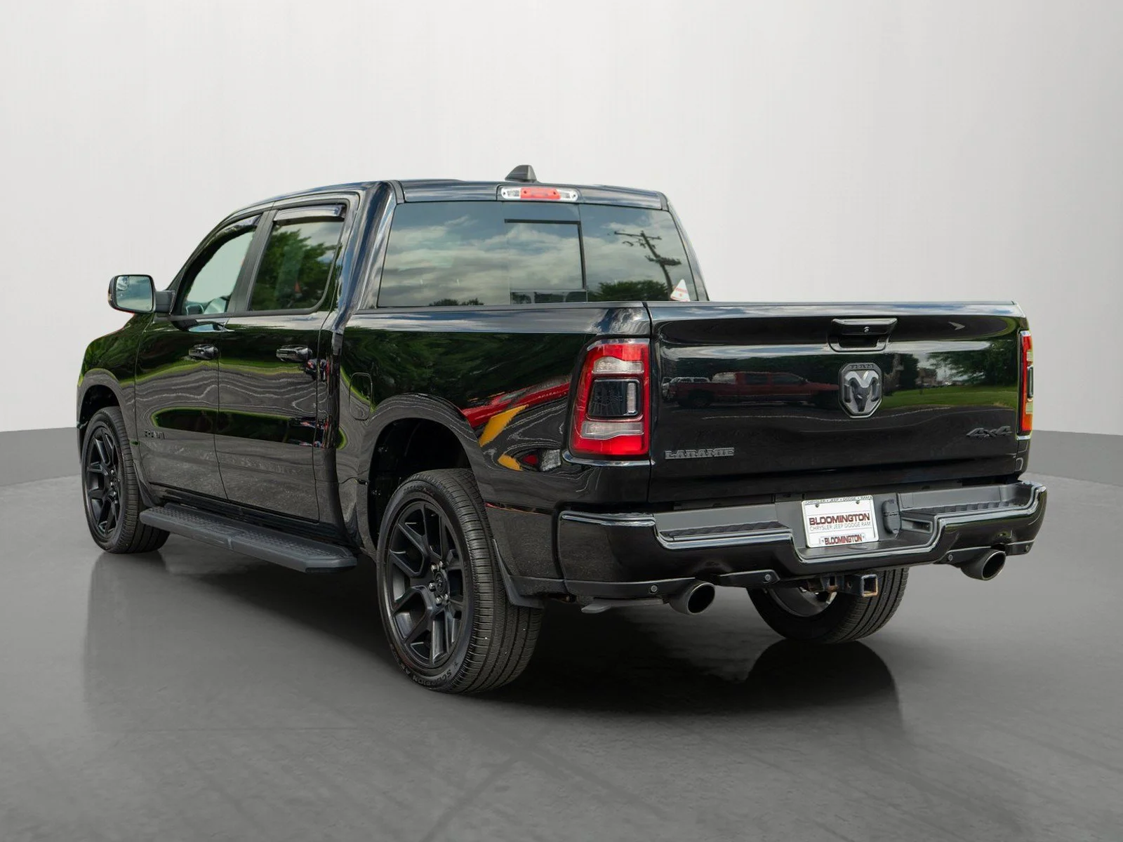 Used 2023 Diamond Black Crystal Pearlcoat Ram Laramie image 5