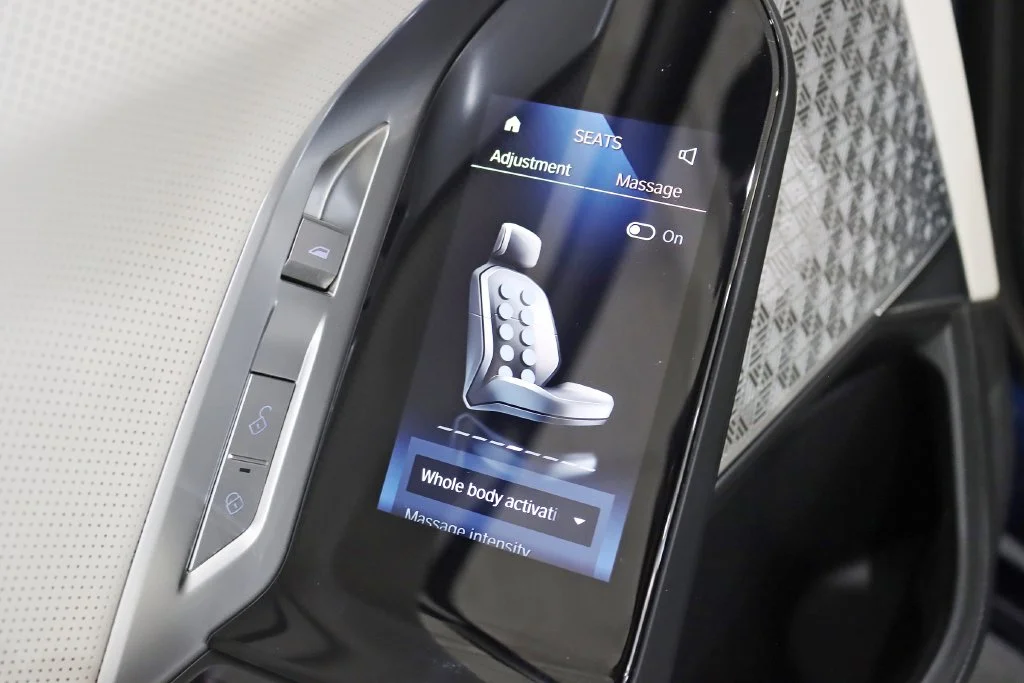 Used 2023 Blue BMW 760i xDrive image 41