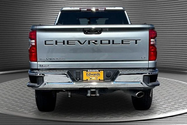 Used 2025 Gray Chevrolet LT image 5