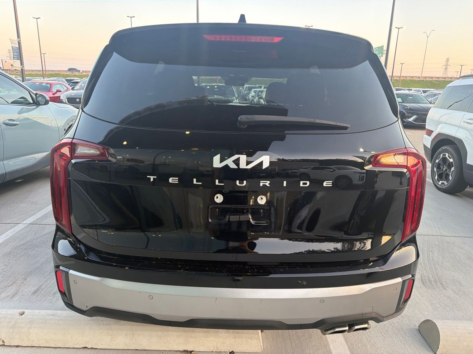 Used 2025 Ebony Black Kia S image 5